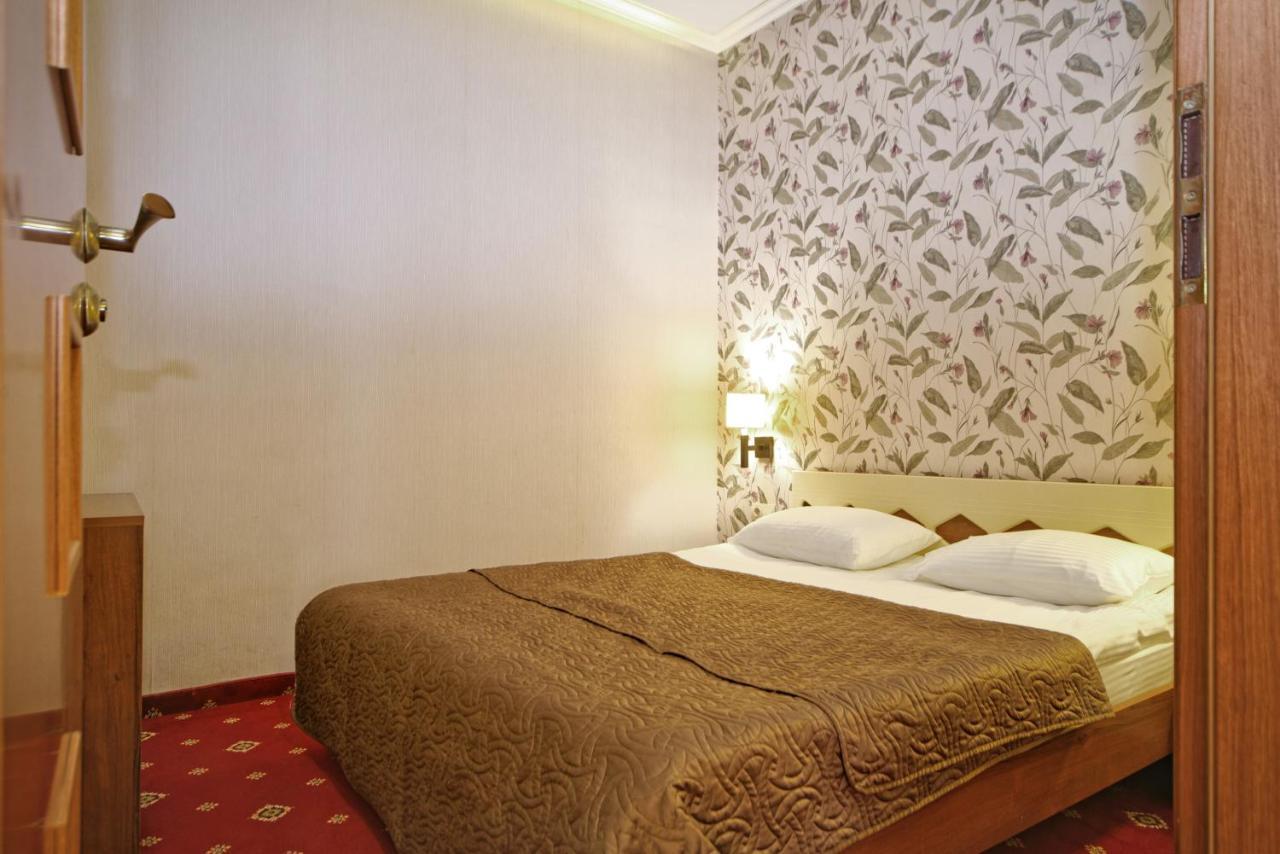 Atrium Hotel Odessa Buitenkant foto