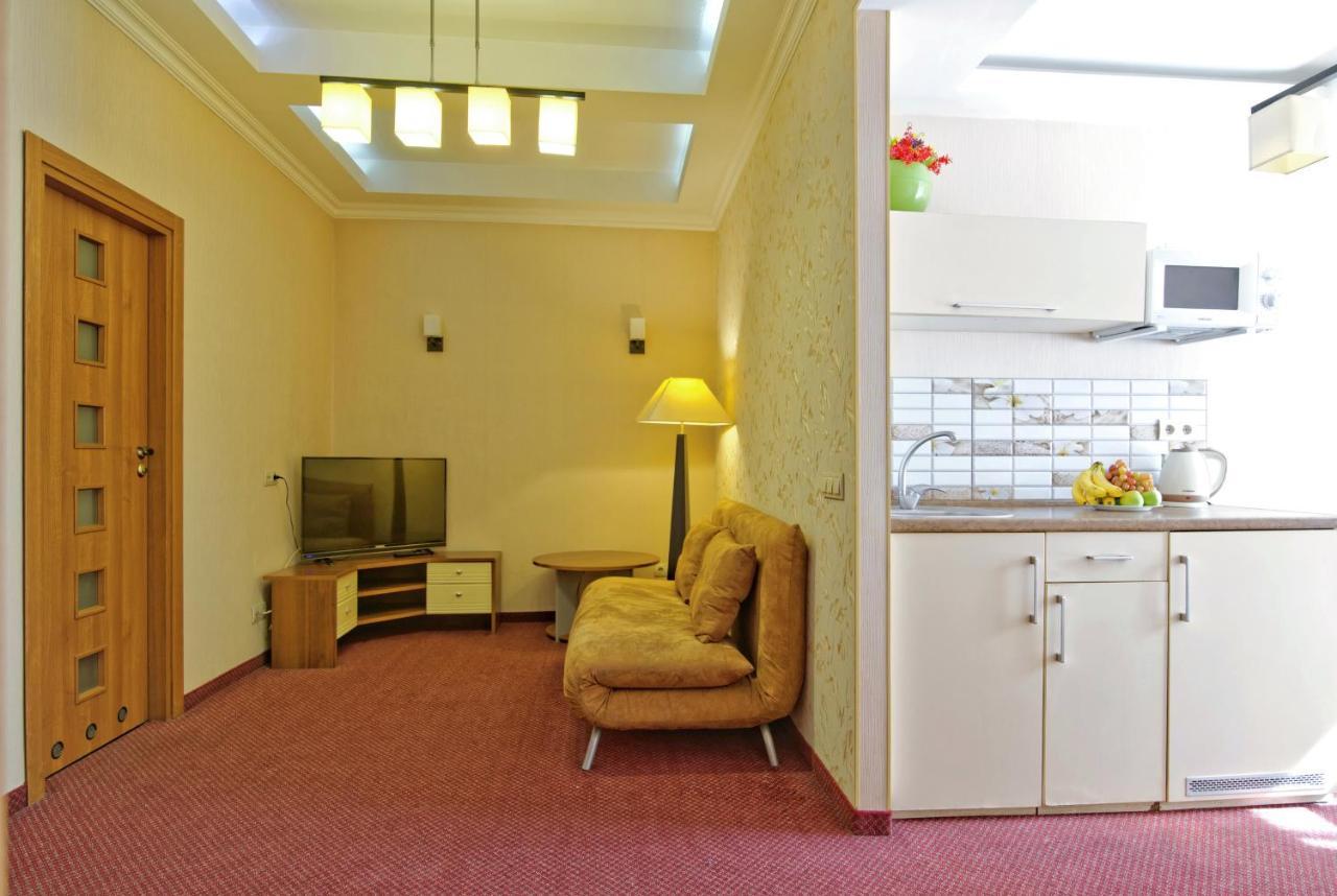 Atrium Hotel Odessa Buitenkant foto