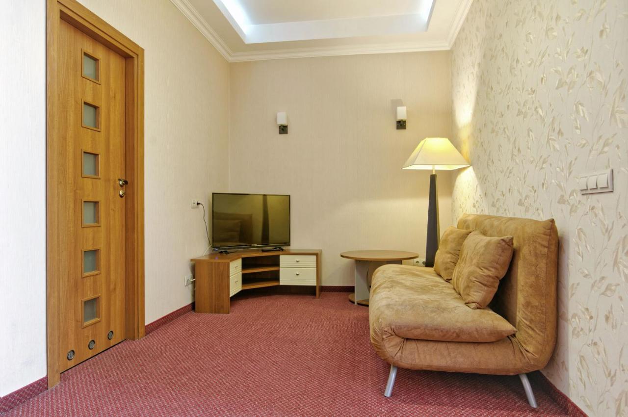 Atrium Hotel Odessa Buitenkant foto