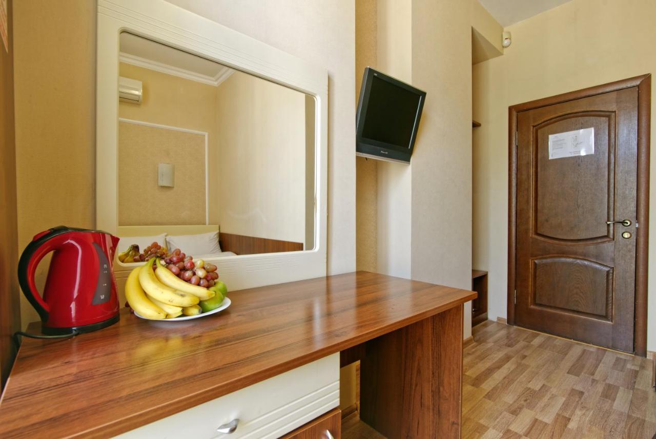 Atrium Hotel Odessa Buitenkant foto