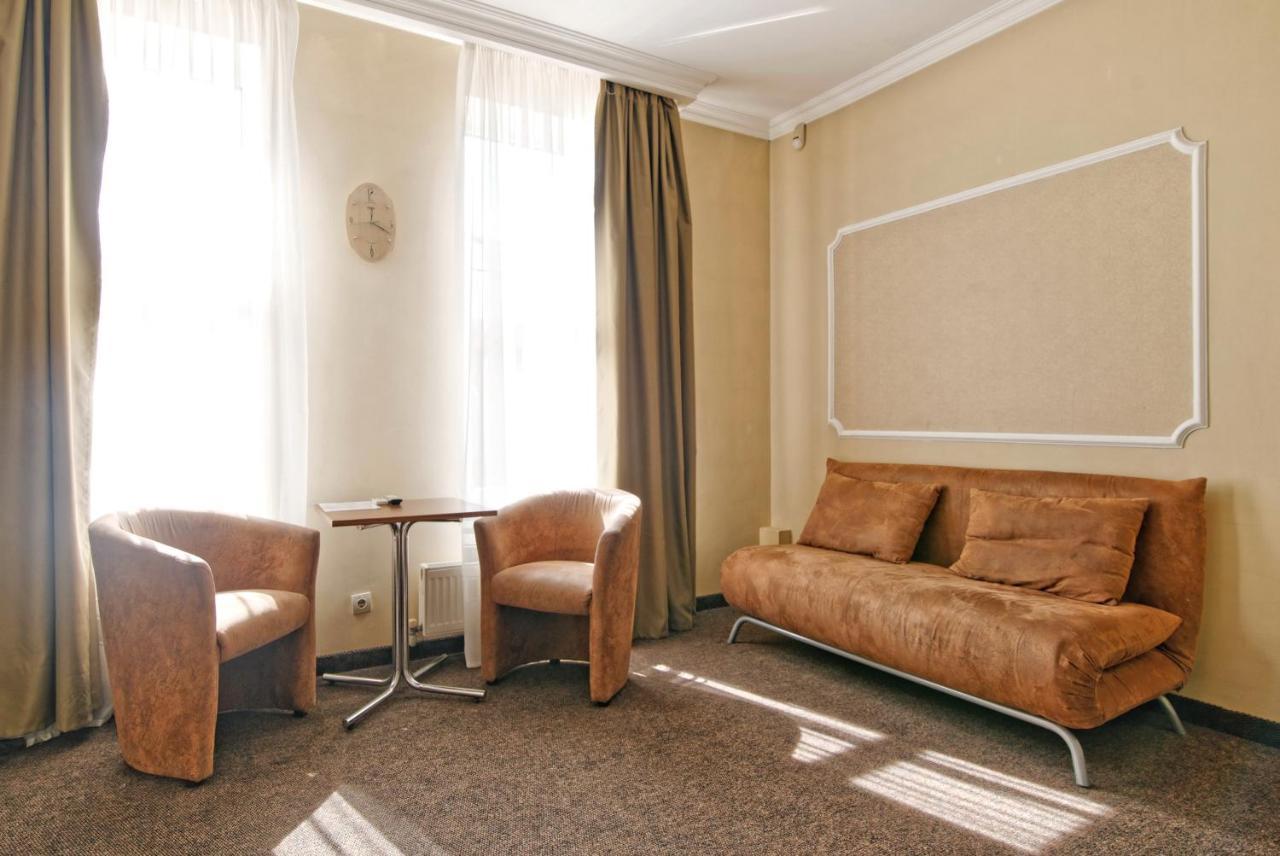 Atrium Hotel Odessa Buitenkant foto