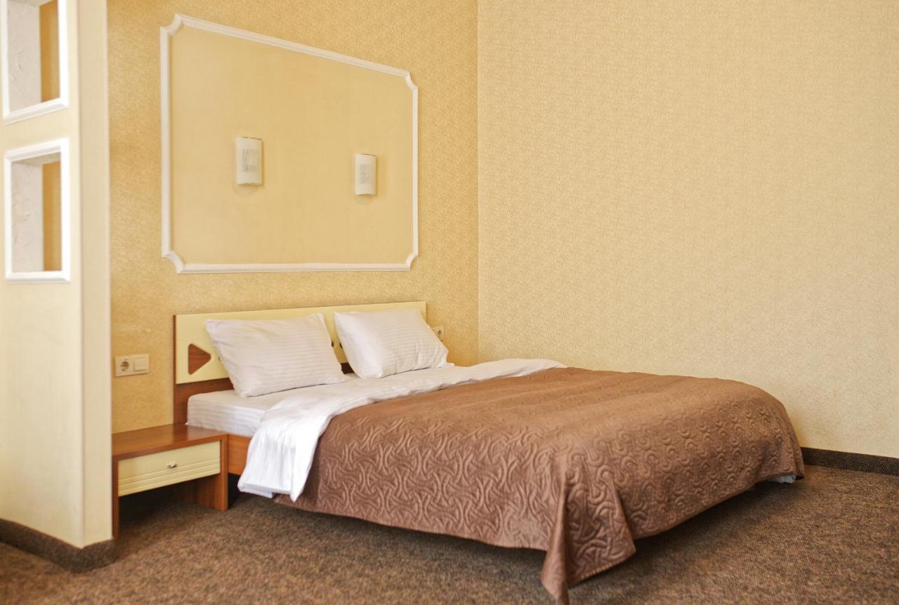 Atrium Hotel Odessa Buitenkant foto