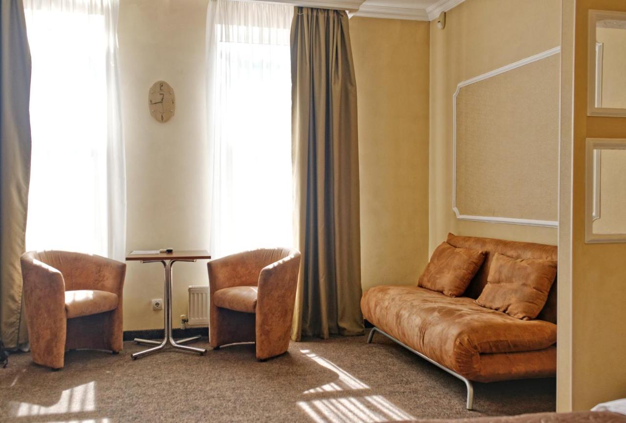 Atrium Hotel Odessa Buitenkant foto