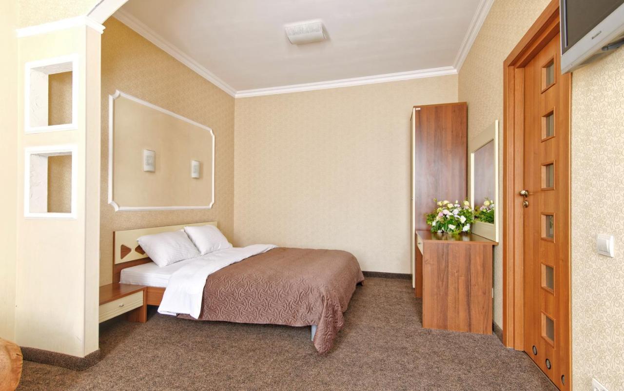 Atrium Hotel Odessa Buitenkant foto