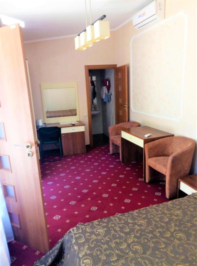 Atrium Hotel Odessa Buitenkant foto